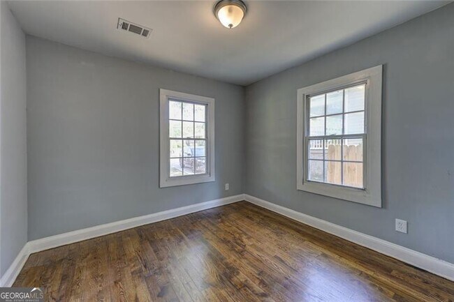 Building Photo - 103 Chicamauga Ave SW