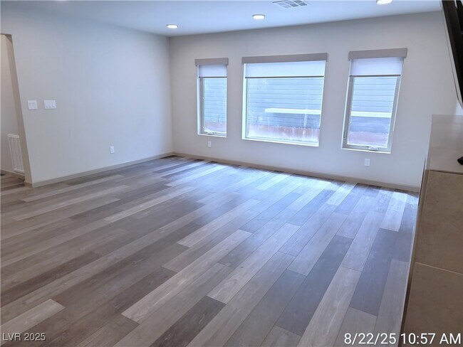 Building Photo - 8037 Misty Canyon Ave