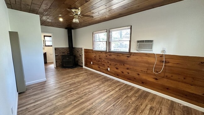 Building Photo - 54365 Pine Crest Ave