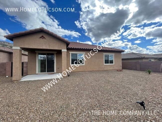Building Photo - 38628 S Running Roses Ln