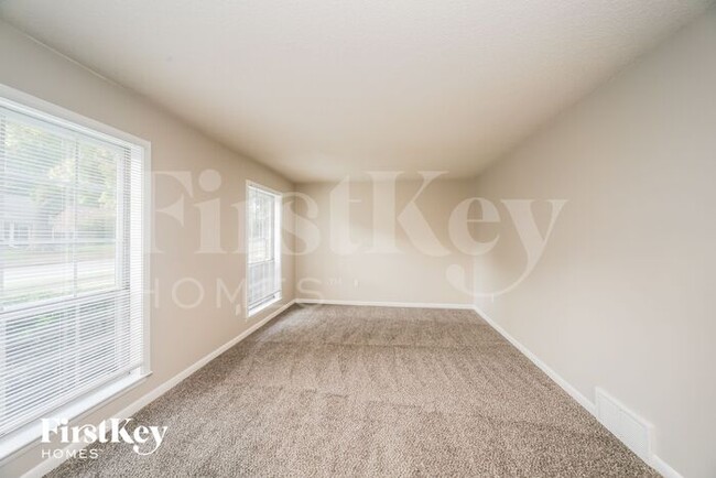 Building Photo - 6319 Solway Dr