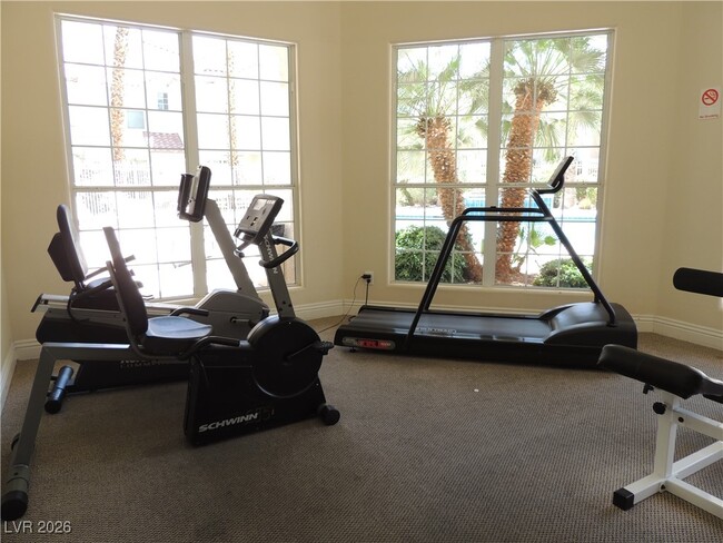 Building Photo - 8555 W Russell Rd