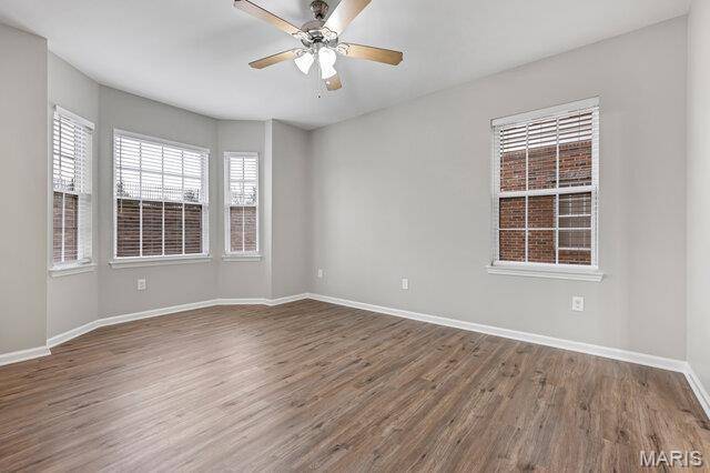 Building Photo - 115 Saint James Ct