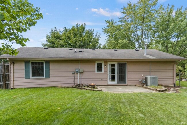 Building Photo - 2606 Sandarac Ln