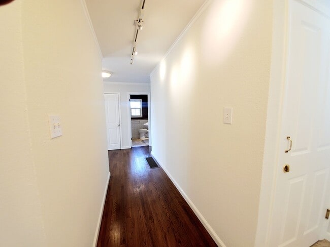 Building Photo - Hillsborough home with Bay views