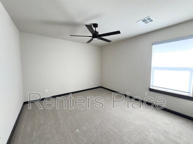 Building Photo - 10315 S Gary Pl