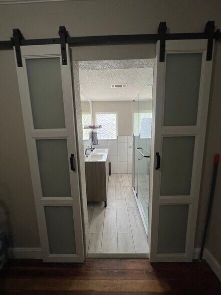 Building Photo - 716 Maryland Ave