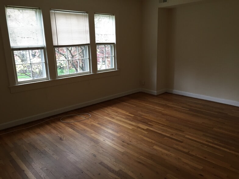 Master Bedroom - 1401 S Edgewood St