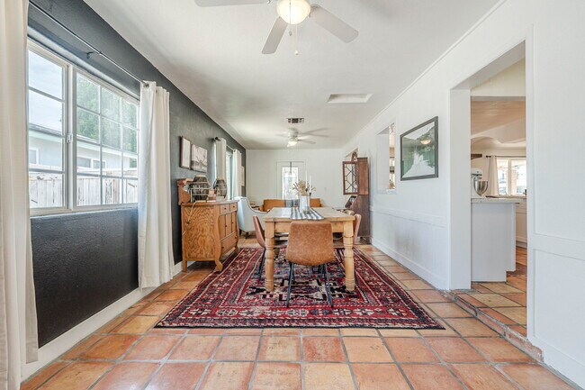 Building Photo - 7214 N 21st Ave