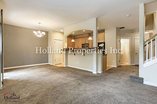 Building Photo - 4949 SW 141st Ave