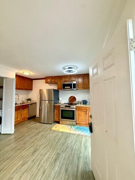 Building Photo - 436 Auburn Dr