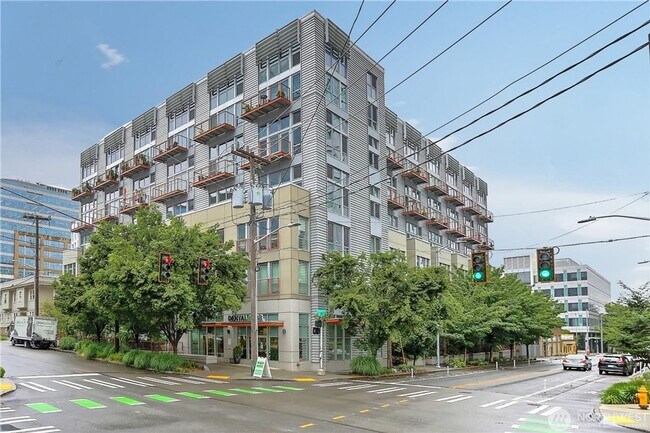Building Photo - 401 9th Ave N