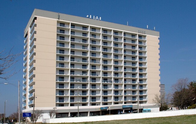Primary Photo - 655 Absecon Blvd