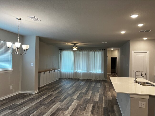 Building Photo - 4929 Blackburn Ln