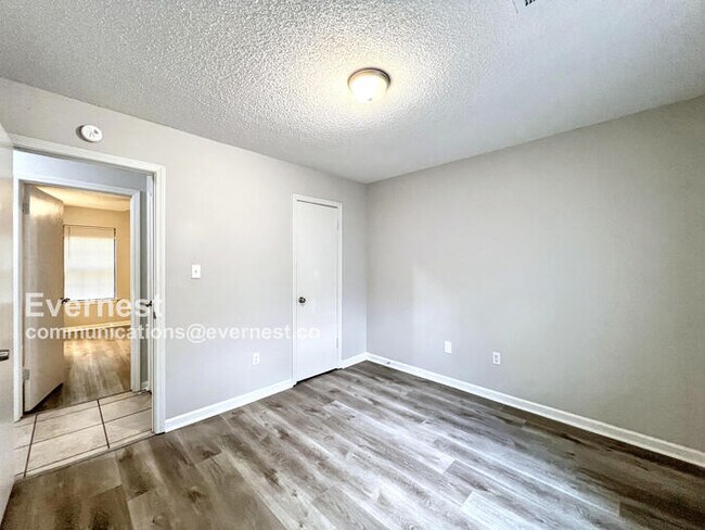 Building Photo - 8350 Greenbrook Pkwy