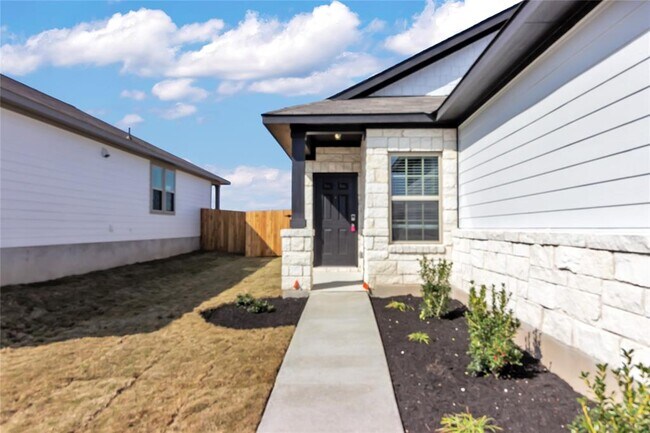 Building Photo - 141 Quiet Man Dr