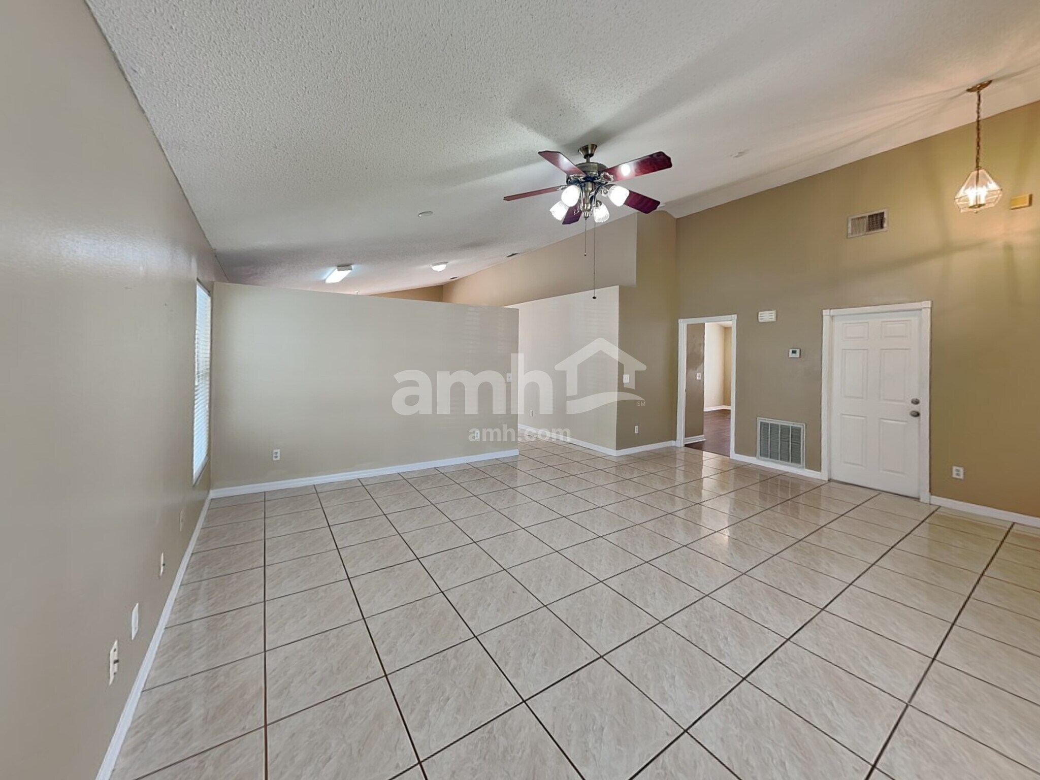 Building Photo - 4018 Coralbrooke Grv