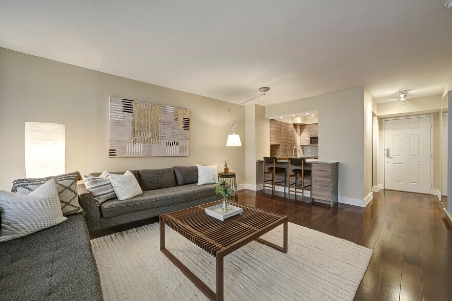 Building Photo - 1200 Braddock Pl