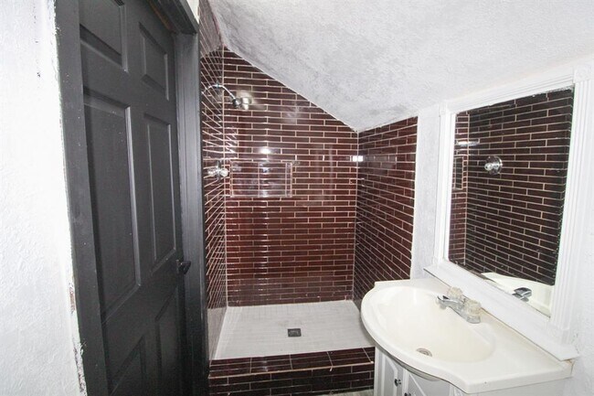 Building Photo - 8102 N U.S. Hwy 183