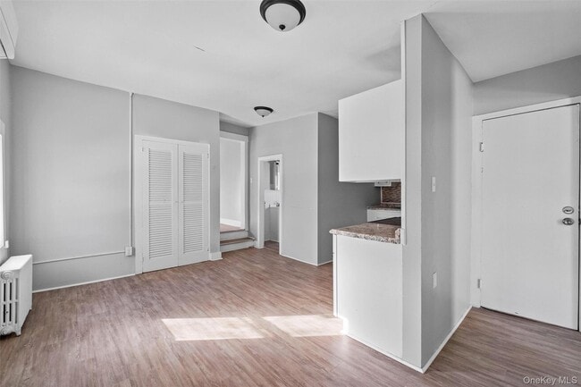 Building Photo - 19 Barclay St