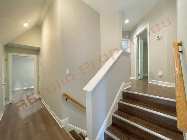 Building Photo - 413 Perry Creek Dr