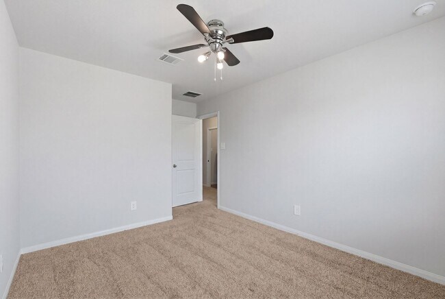 Building Photo - 988 Rice Dr