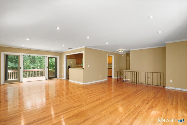 Building Photo - 122 Deforest Rd