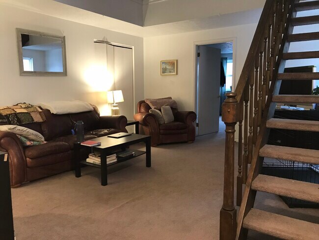 Building Photo - 2703 Jane St