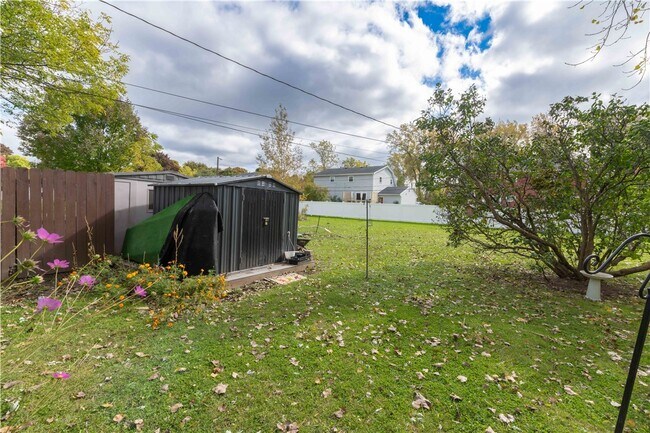 Building Photo - 87 Moxon Dr