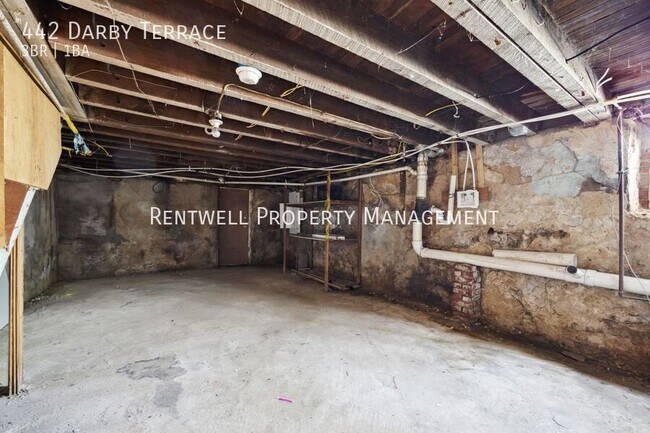 Building Photo - 442 Darby Terrace