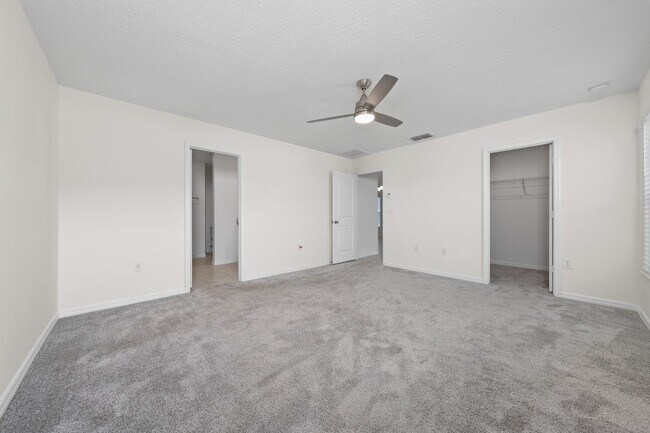 Building Photo - 9061 Oscraft Dr