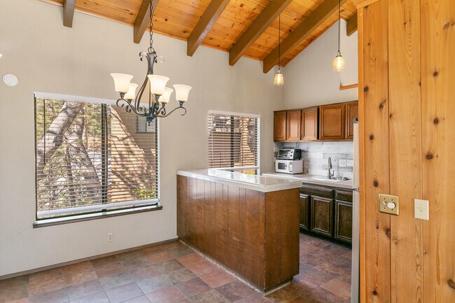 Primary Photo - 27657 Peninsula Dr