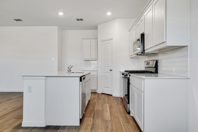 Building Photo - 1500 Van Gogh Dr