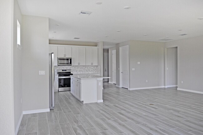 Building Photo - 13609 SW Vermillion Cir