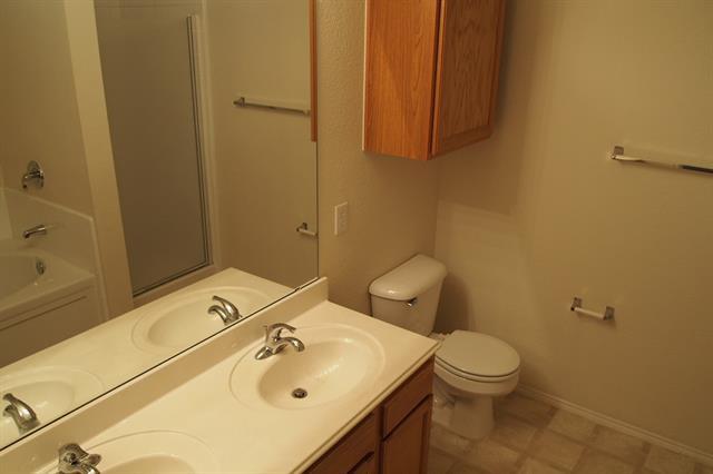 Building Photo - 2833 Mesa Valley Dr