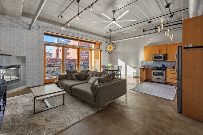 Building Photo - 101 N Tejon St