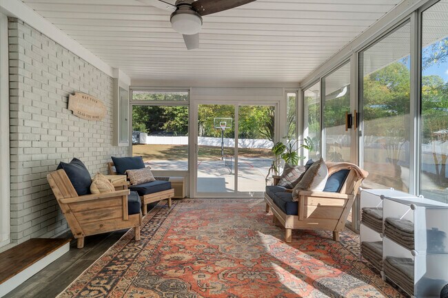 Sunroom - 3415 Pinehill Rd