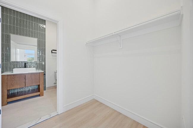 Floorplan - 2560 Jasper St,