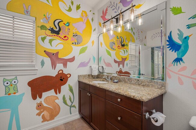 Building Photo - 1227 Radiant St