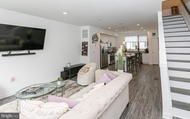 Building Photo - 3123 Beachview Ln