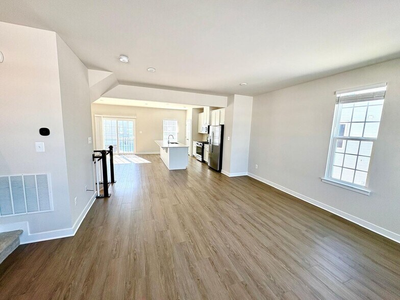 Building Photo - 856 New Castle Landing Dr