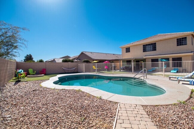 Building Photo - 1550 N Desert Willow St