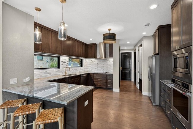 Building Photo - 209 Dalton Cir