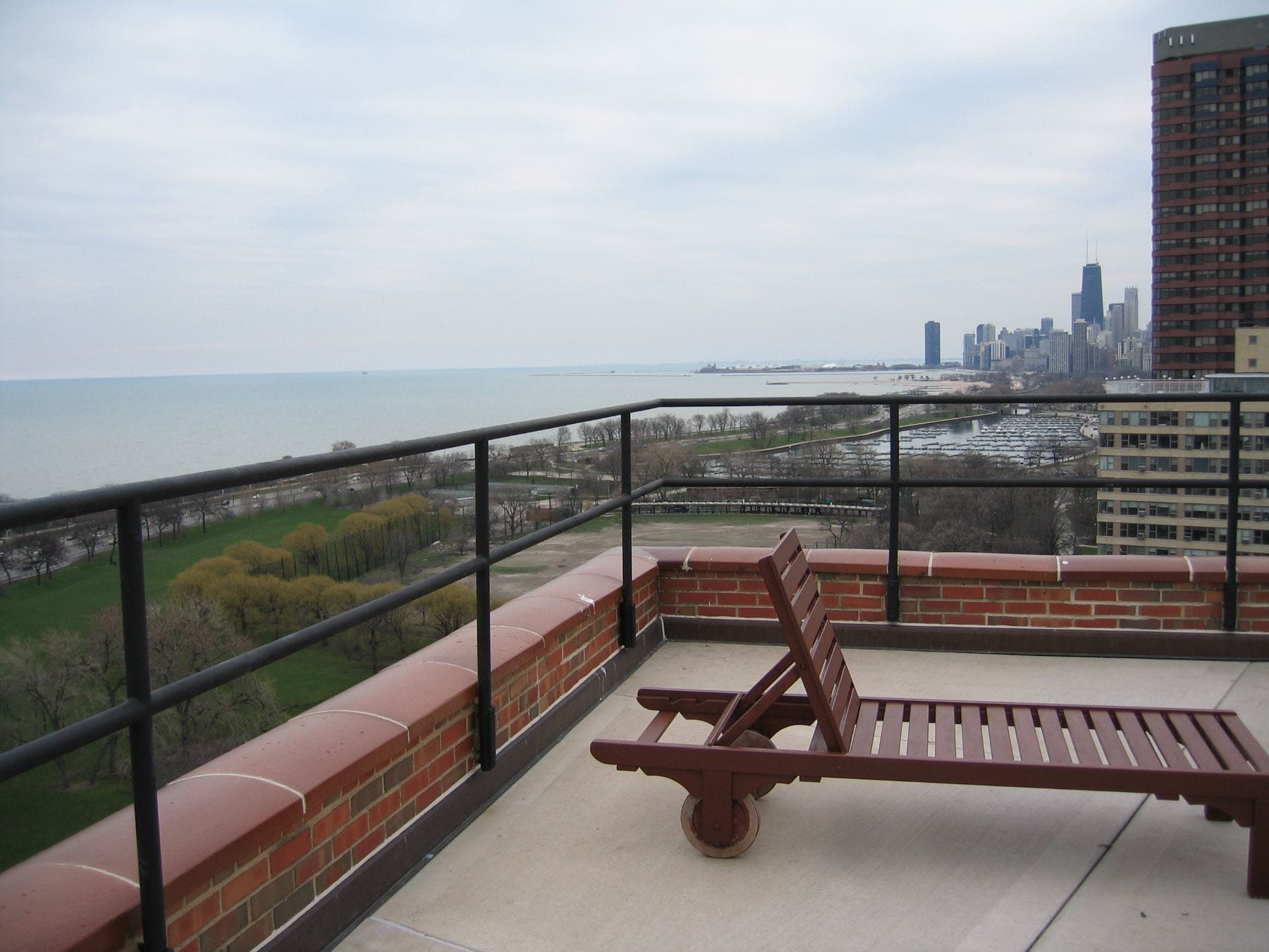 Building Photo - 3100 N Lake Shore Dr