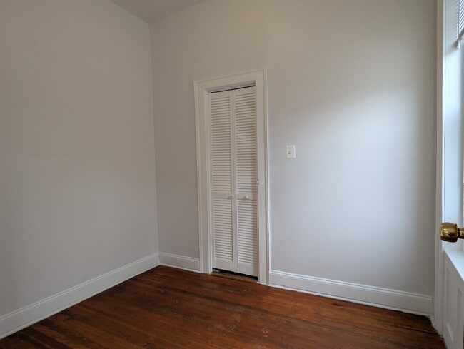 Building Photo - 409 Clinton St