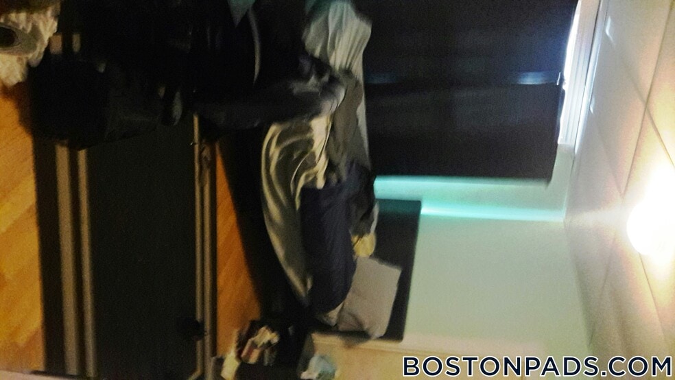 Building Photo - 35 Brookline St