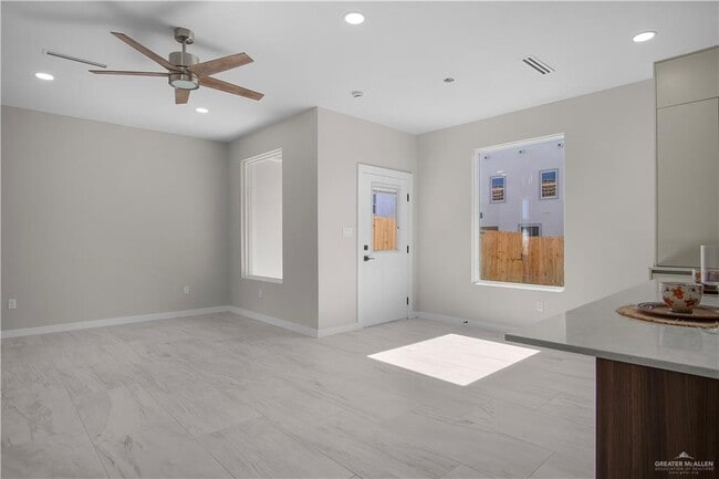 Building Photo - 30 Corales St