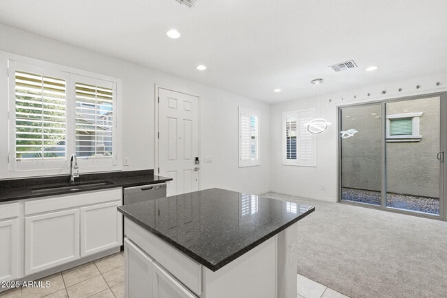 Building Photo - 1647 S 83rd Pl