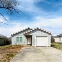 Building Photo - 1505 E 6th St