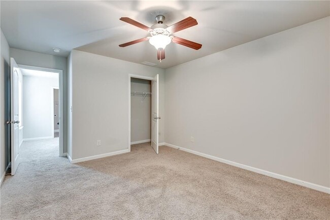 Building Photo - 933 Whitfield Oak Way NE